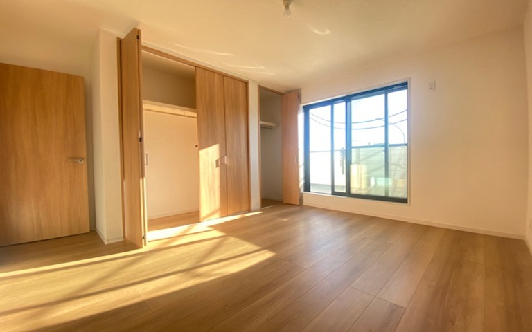 栗木3丁目新築戸建ての洋室