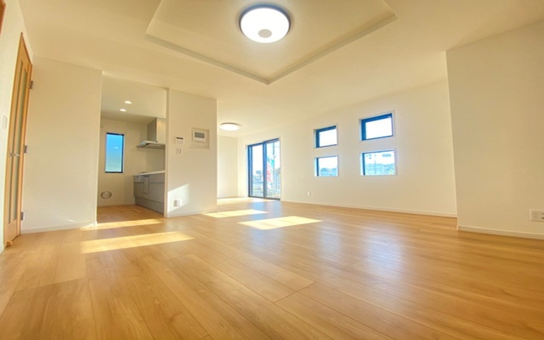 栗木3丁目新築戸建ての居間・リビング
