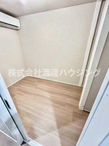 鴫野西一丁目テラウハウスの洋室