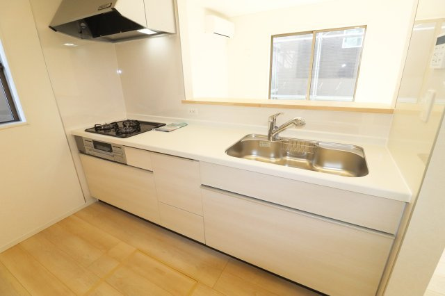 本宮市仁井田字糀壇　　　1号棟　　　五百川小学校、本宮第２中学区のキッチン