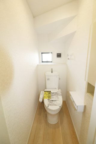 本宮市仁井田字糀壇　　　1号棟　　　五百川小学校、本宮第２中学区のトイレ