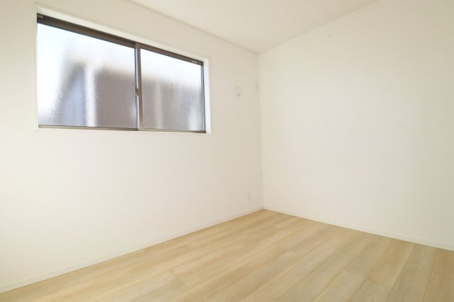 本宮市仁井田字糀壇　　　1号棟　　　五百川小学校、本宮第２中学区の洋室