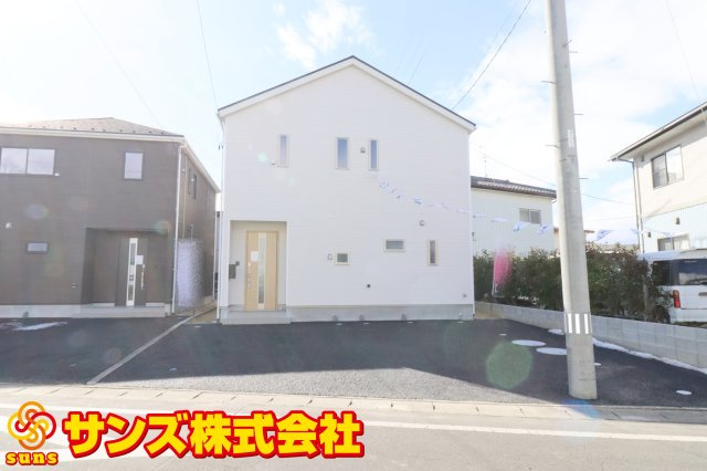 本宮市仁井田字糀壇　　　1号棟　　　五百川小学校、本宮第２中学区の外観|北側から見た駐車場を含む外観