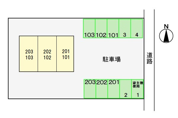 ヴィレッジ岩屋の駐車場