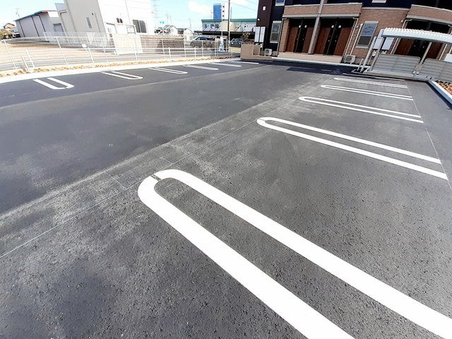 フィオーレ加賀野　Ｂの駐車場