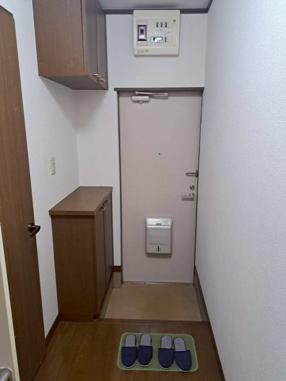 グリッドの玄関