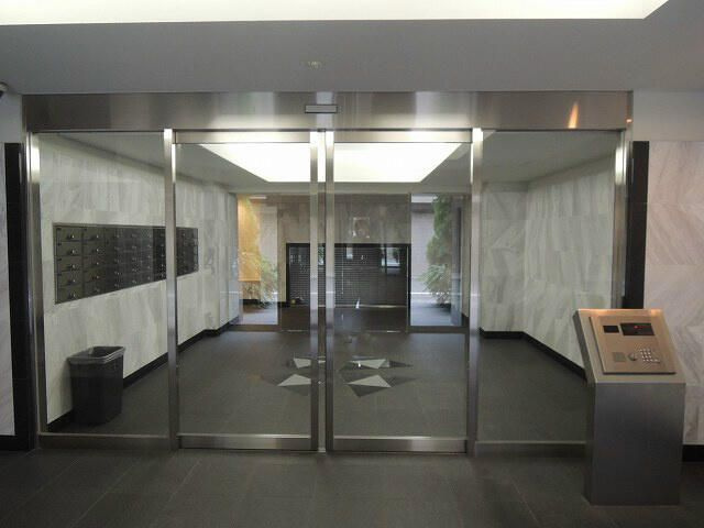 メインステージ浅草橋駅前のエントランス