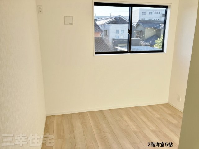 碧南市鴻島町の洋室|洋室5帖　全居室南向きのお住まい