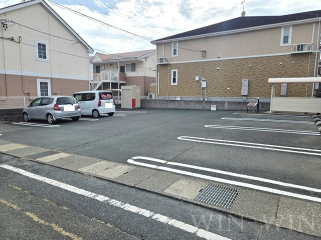 ベル ソレイユの駐車場