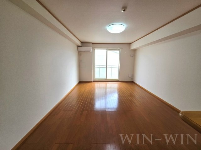 ベル ソレイユの居間・リビング