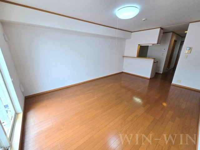 ベル ソレイユの居間・リビング