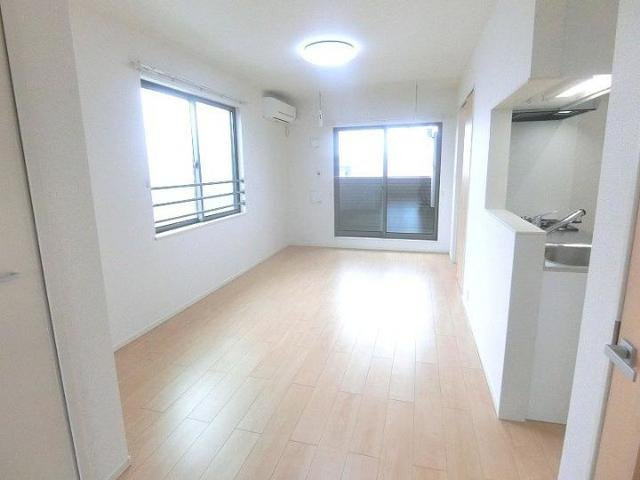 ラフレシールＢの居間・リビング