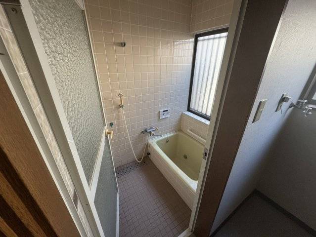 安芸郡府中町山田1の浴室