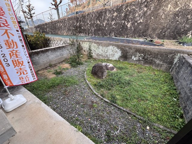 安芸郡府中町山田1の庭