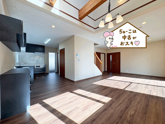 富谷市成田4丁目　スモリ工業施工の家♪の居間・リビング