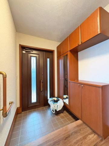 富谷市成田4丁目　スモリ工業施工の家♪の玄関