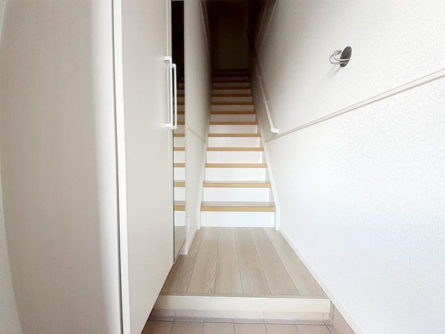 アロッジオ　Ⅲ番館の玄関