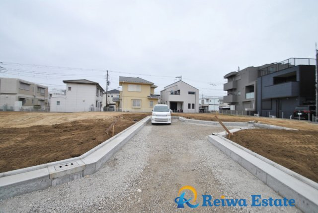売地　茅ヶ崎市今宿の前面道路含む現地写真