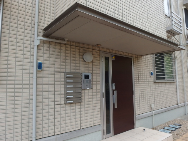 リバーパーク桜のエントランス