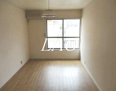 【居間・リビング】 | メゾン町田 | 洋室のお部屋です。