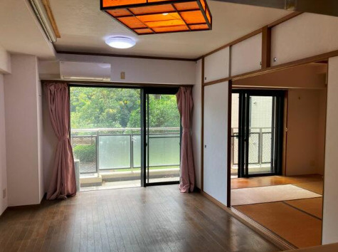 【居間・リビング】 | サニークレスト伊東 弐番館