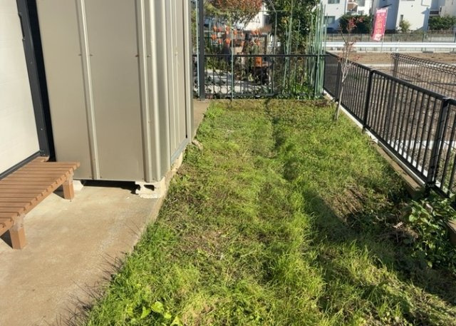 【庭】 | 庭があることでガーデニングや家庭菜園はもちろん、こどもの遊び場やペットを放して遊ぶことができます。また、家の周囲に余裕があるということです。隣地との間があれば、十分な日当たりと、風通しが確保できます。