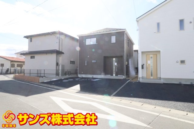本宮市仁井田字糀壇　　　２号棟　　　五百川小学校、本宮第２中学区の外観|北西側から見た駐車場を含む外観