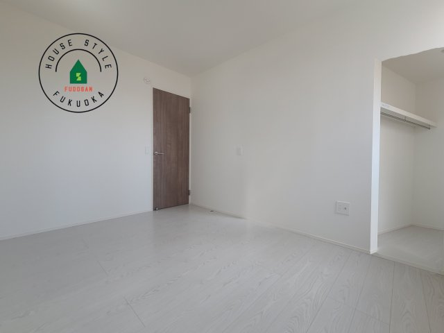 福岡市東区大岳2丁目第1-2棟（2号棟）の内観：施工例|主寝室には収納力に優れたクローゼットがありますので、お部屋もすっきり片付きます。