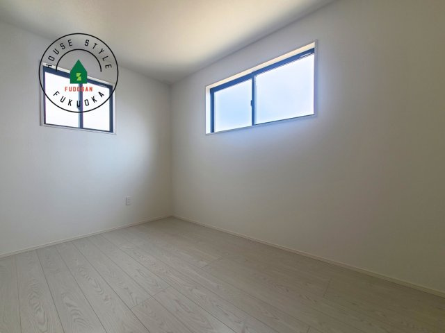 福岡市東区大岳2丁目第1-2棟（2号棟）の内観：施工例|柔らかい陽光が差し込む明るいお部屋を演出する設計。彩光の取れる窓が気持ちの良いお部屋を創り上げます。