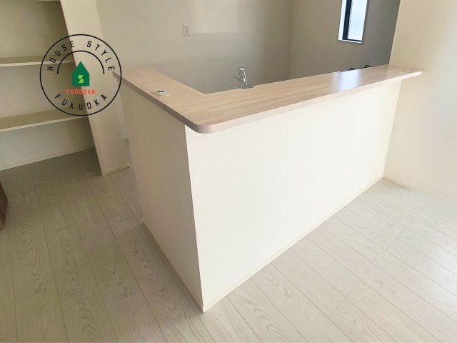 福岡市東区大岳2丁目第1-2棟（2号棟）の内観：施工例|キッチンから立ち込める香りが今日の料理を期待させます。