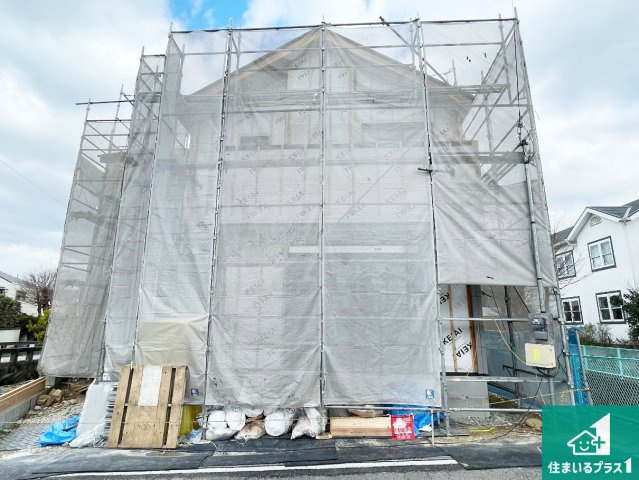 伊丹市鈴原町　第2期　新築一戸建ての外観|周辺は落ち着いた街並みの住宅地！子育てがしやすい住環境です！まだ未完成ですが、現地でしかわからない事もございます。是非一度ご覧ください。