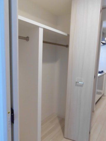 大阪市中央区松屋町住吉の賃貸マンションの収納