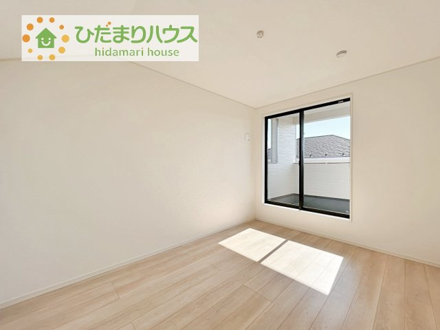 【洋室】 | 結城市結城第43　新築戸建　6号棟 | バルコニーに面していて、たっぷり光りの入る明るい子供部屋です！