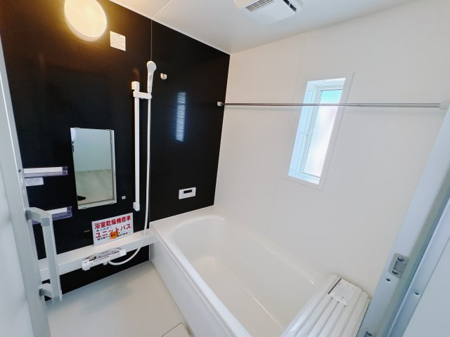 【Cradle garden】宇都宮市川田町 第6の浴室|〇8号棟　浴室〇
ゆったり広々とした浴室。浴室乾燥機付きで雨の日も洗濯物が気持ちよく乾きます。
※2025年11月撮影