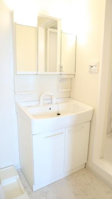 サン　フライトの独立洗面台