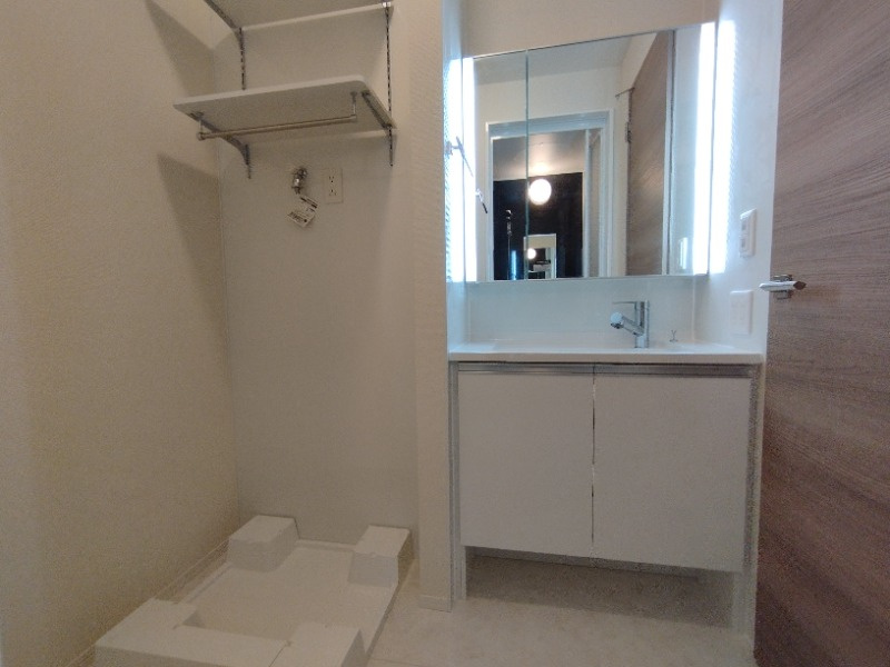 Ｄ－ａｖａｎｃｅ六名の洗面所