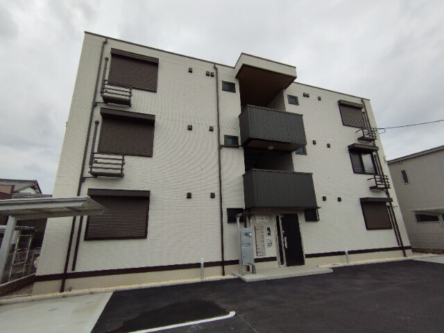 Ｄ－ａｖａｎｃｅ六名の外観