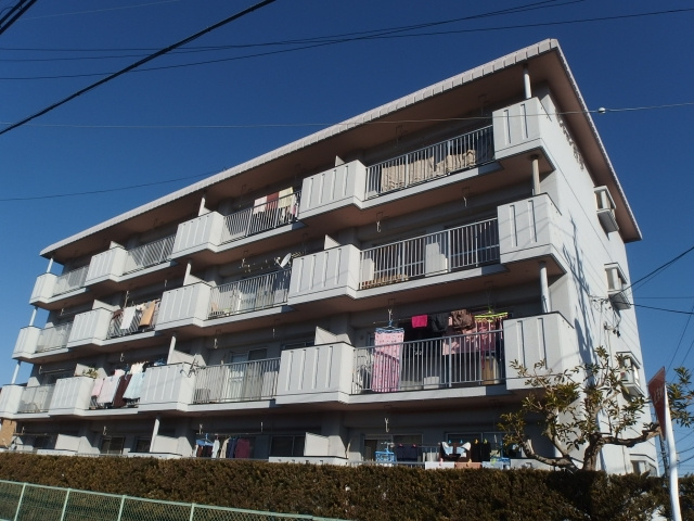 マンション英苑の外観