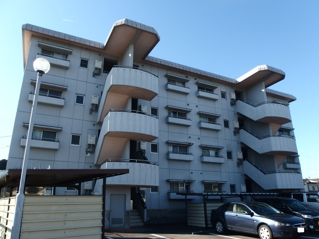 マンション英苑の外観