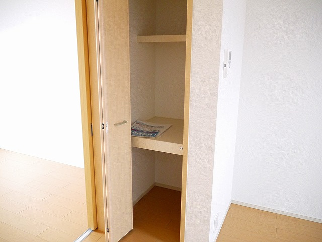 アンシェント・スリーの収納|ちょっとした収納スペースも充実しています