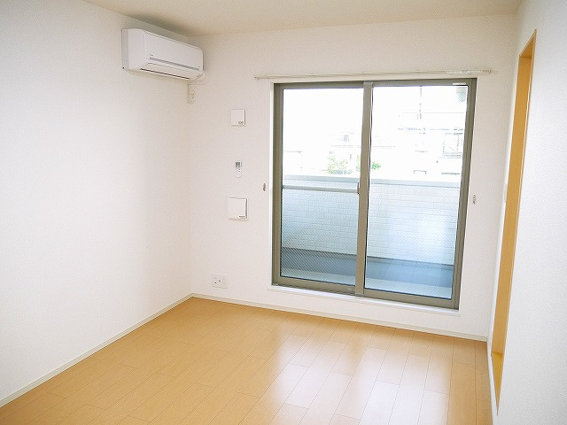 アンシェント・スリーの洋室|個人の部屋や寝室として使える洋室です