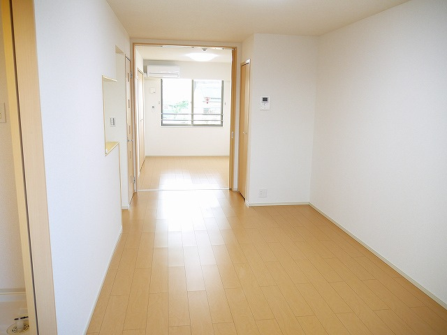 アンシェント・スリーの内装|明るい室内です