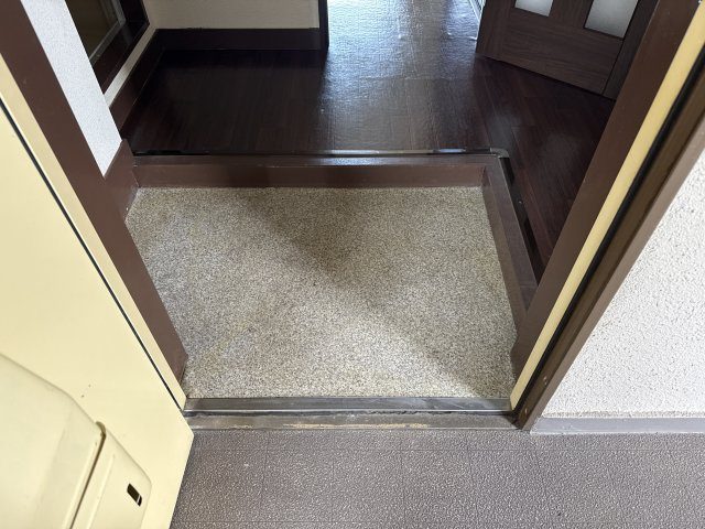 メゾンＹＳの玄関