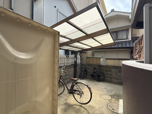 メゾンＹＳの駐車場