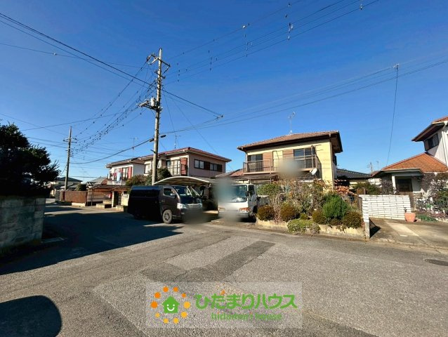 古河市南間中橋　中古一戸建ての前面道路含む現地写真|2025/12/01　撮影