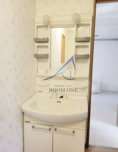 メゾン千早の洗面所|独立洗面台です。