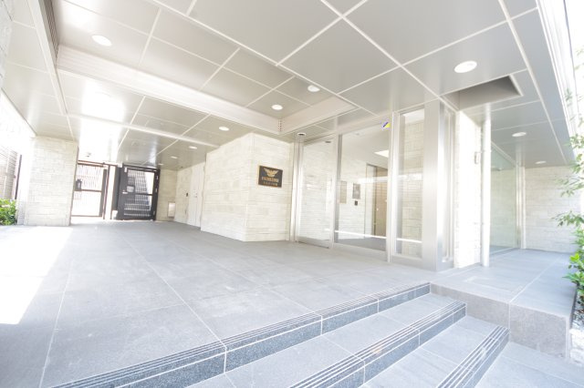 【エントランス】