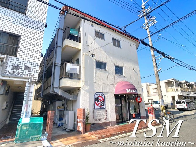 マンション阪本の外観