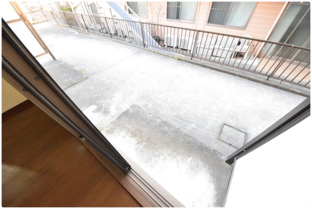 【バルコニー】 | 洗濯物が干せます！