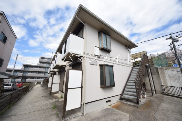 【エントランス】 | 防犯シャッター付きの物件です！